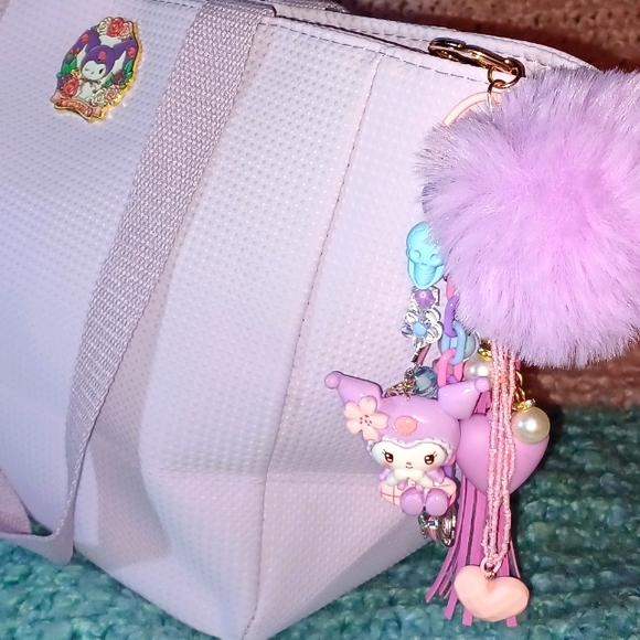 Kuromi's Wonderful Lilac Tote and Dangler/Keychain - Picture 12 of 16